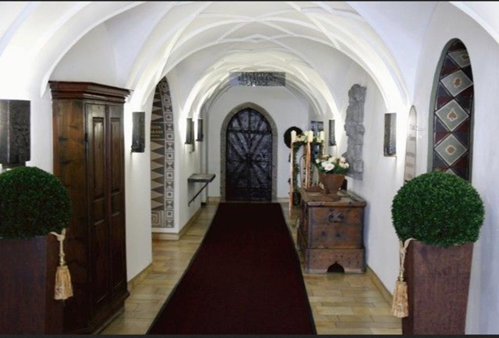 Schlosshotel Post Edelfreisitz Sprengenstein Imst Zewnętrze zdjęcie
