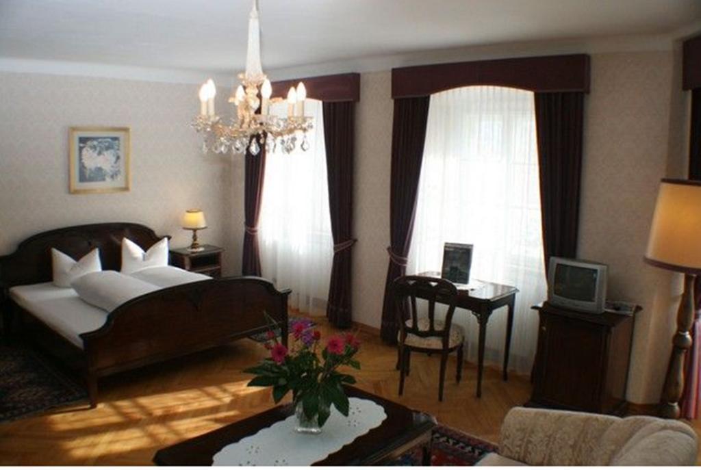 Schlosshotel Post Edelfreisitz Sprengenstein Imst Zewnętrze zdjęcie