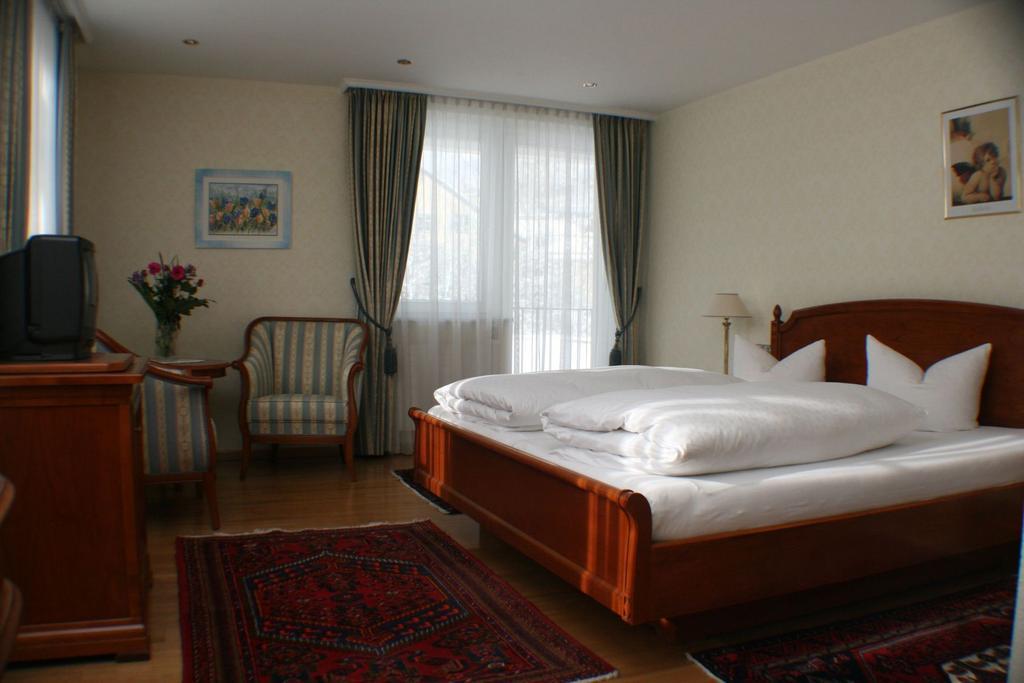 Schlosshotel Post Edelfreisitz Sprengenstein Imst Pokój zdjęcie